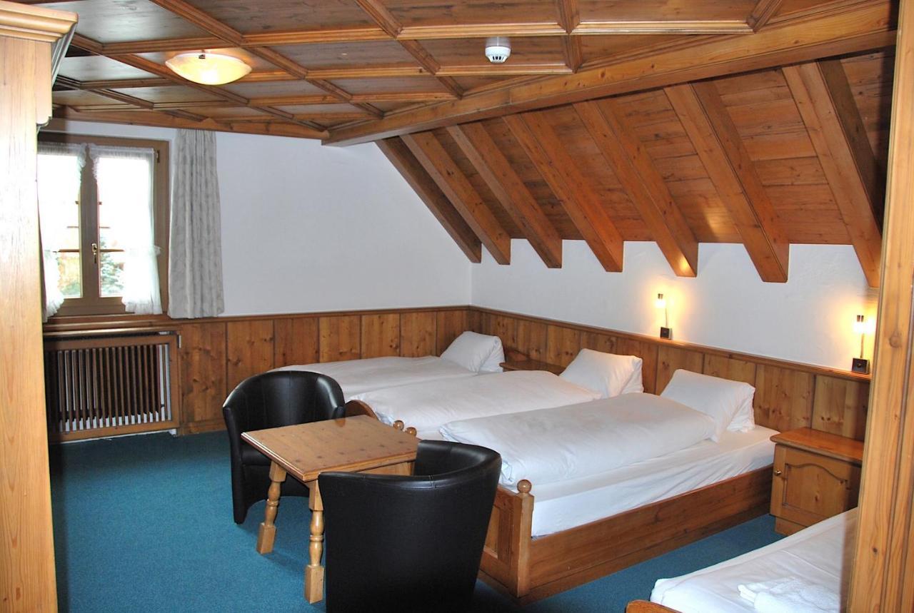 Hotel Zum Kreuz Suhr Exterior photo